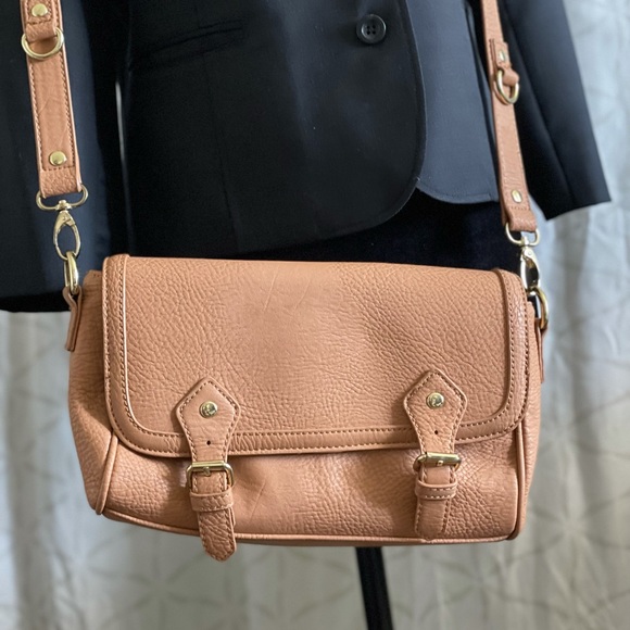 BCBGenration Messenger Crossbody Bag. Tan color. Size: 10” x 7” x 3.5” - Picture 2 of 16